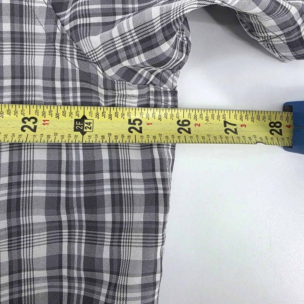 The North Face Mens XL Gray Plaid S/S Performance Button Up Hiking Shirt Pocket